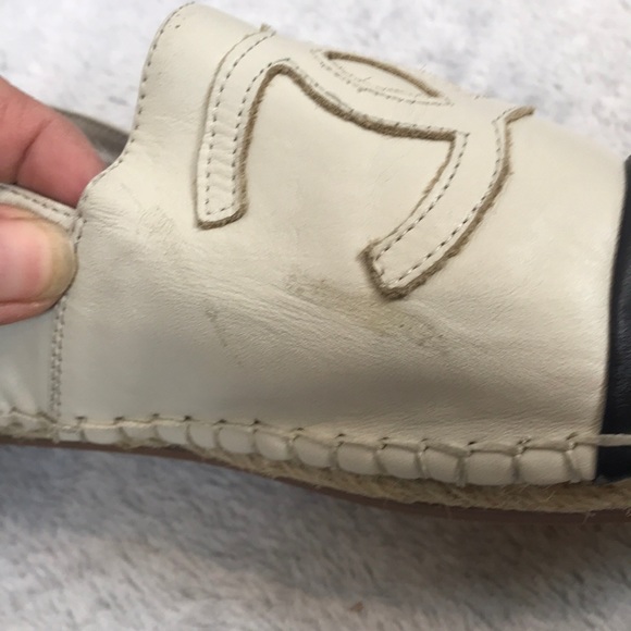 XSOLDX🦋CHANEL🦋 creme & black leather espadrilles - Picture 7 of 8